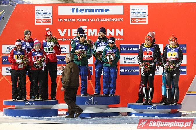 043 Podium konkursu